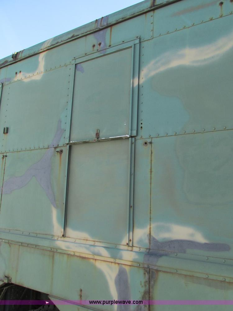 image for item H7601 1971 Jeep military truck