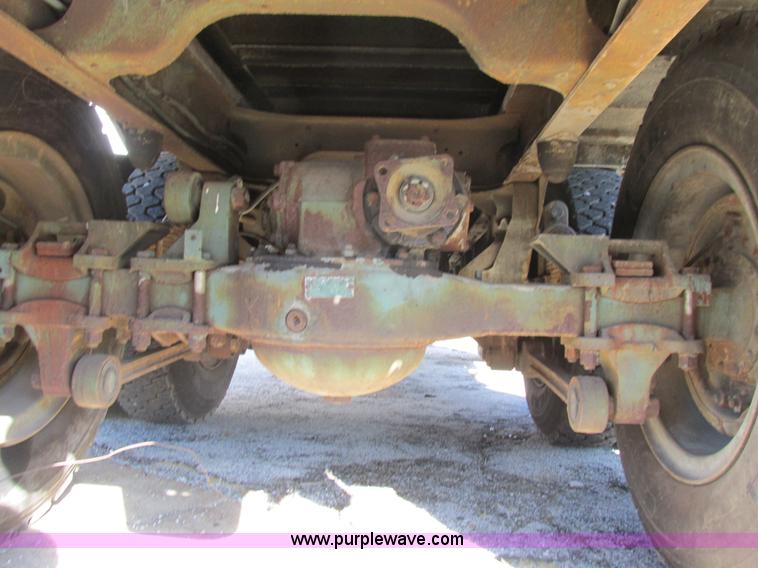 image for item H7601 1971 Jeep military truck