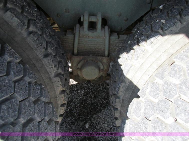 image for item H7601 1971 Jeep military truck