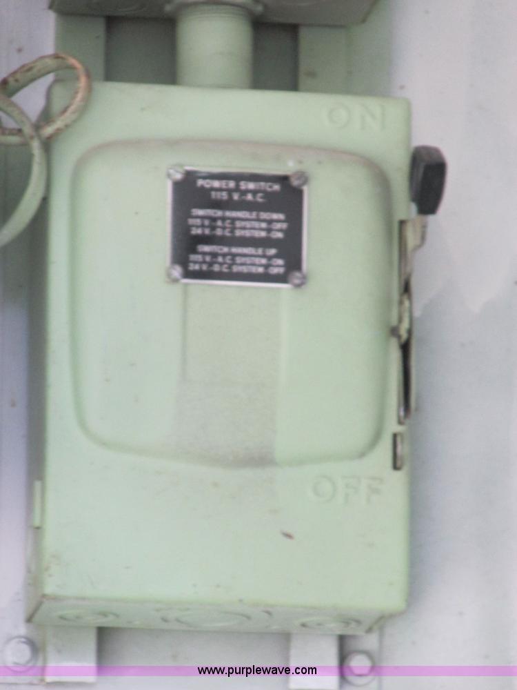 image for item H7601 1971 Jeep military truck