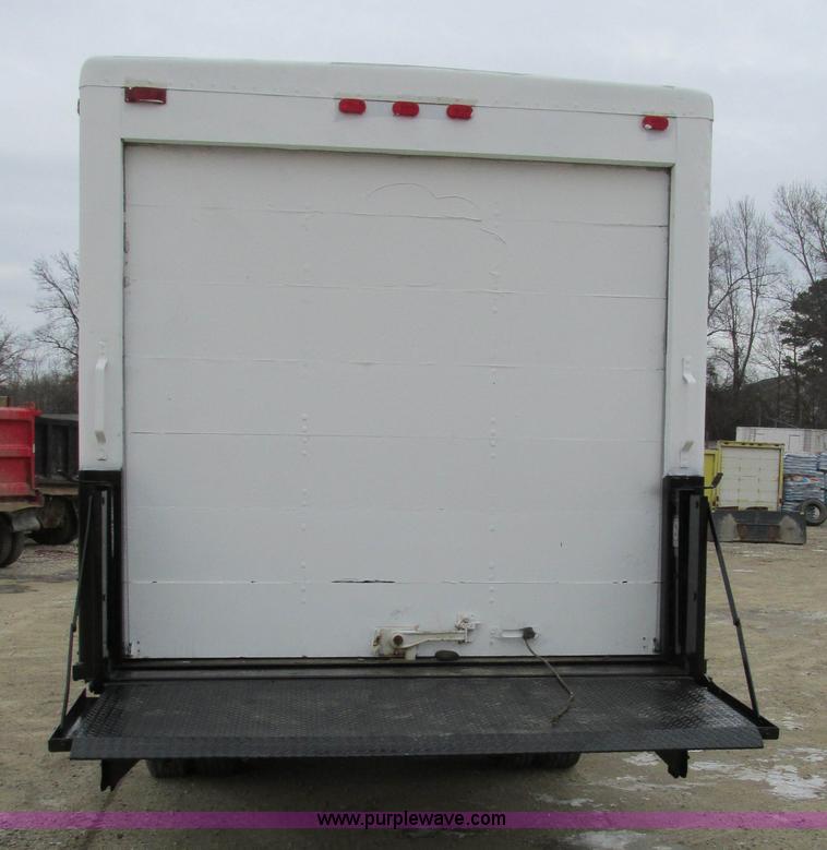image for item H7607 1995 Ford E350 box van