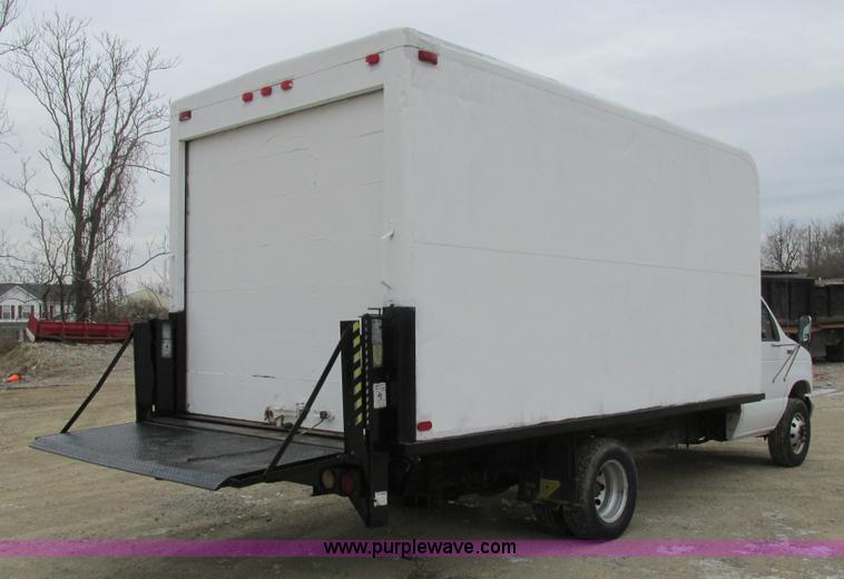 image for item H7607 1995 Ford E350 box van