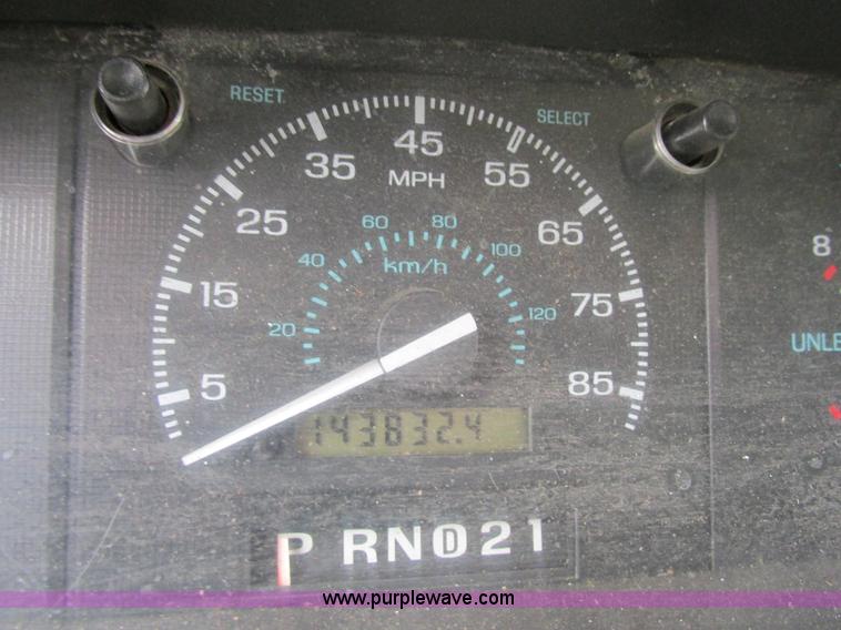 image for item H7607 1995 Ford E350 box van