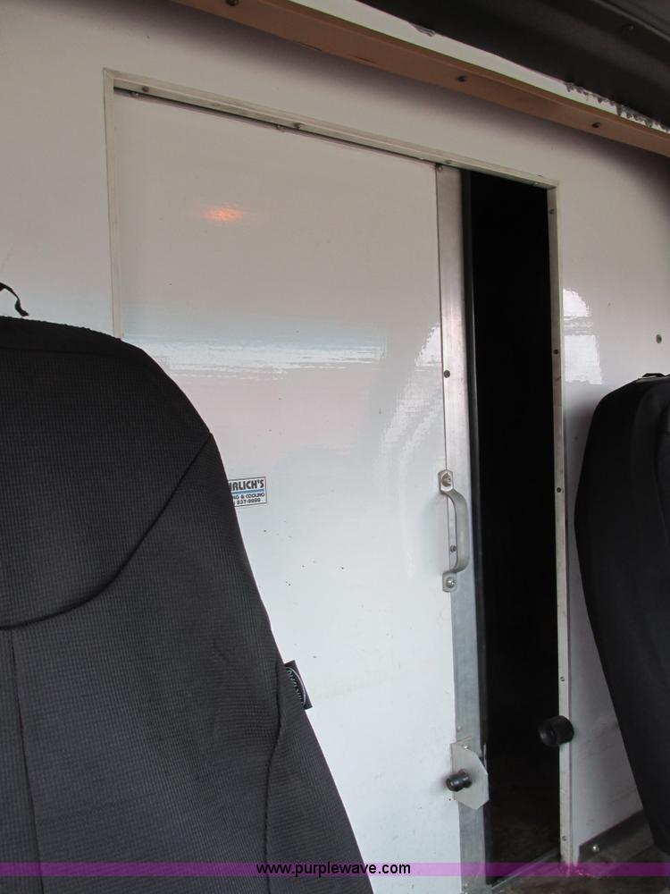 image for item H7607 1995 Ford E350 box van