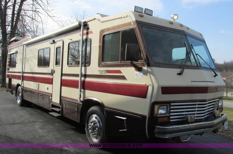 image for item H7614 1987 Country Coach recreational vehicle