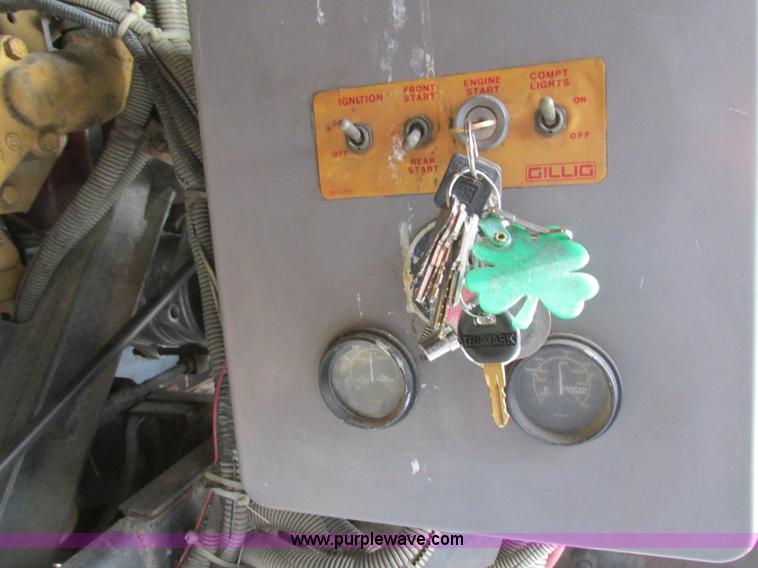 image for item H7614 1987 Country Coach recreational vehicle