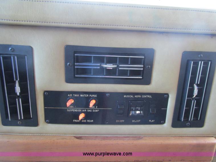 image for item H7614 1987 Country Coach recreational vehicle