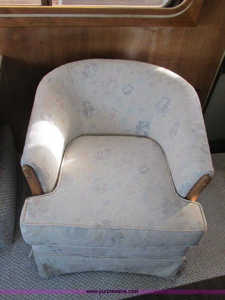 image for item H7614 1987 Country Coach recreational vehicle