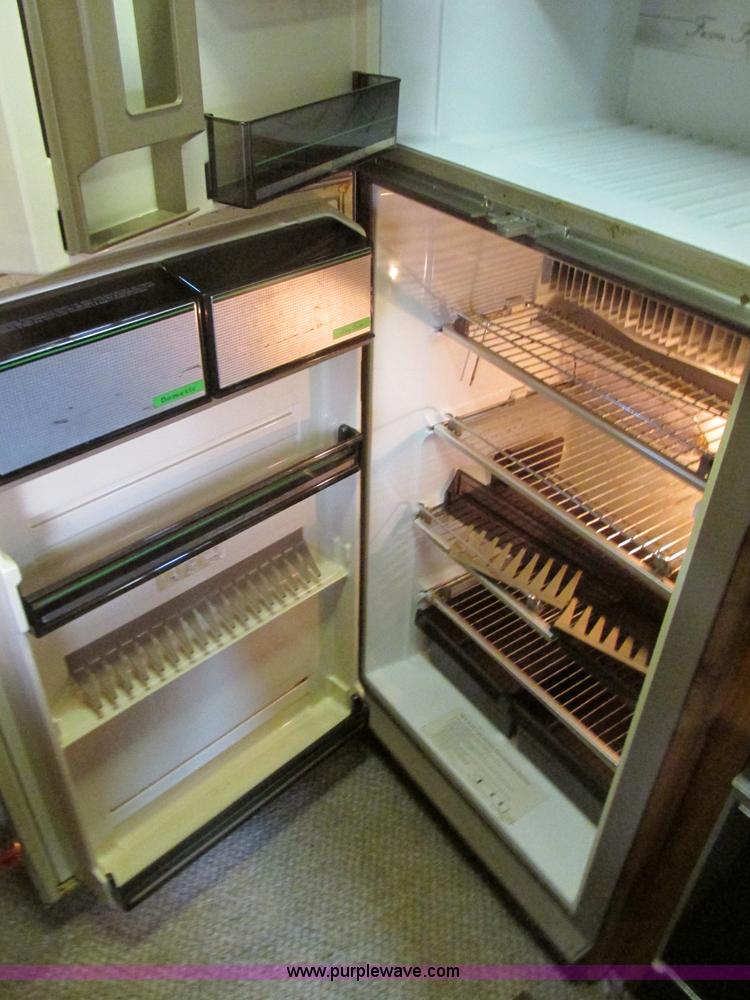 image for item H7614 1987 Country Coach recreational vehicle