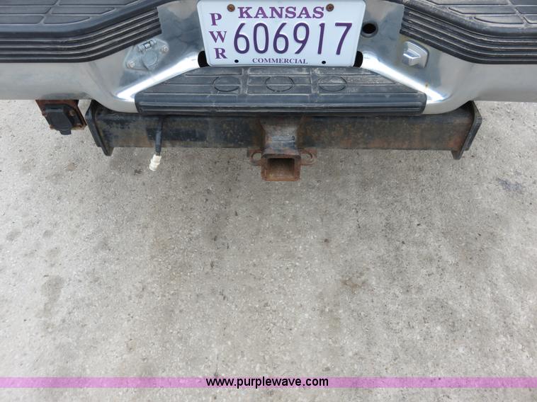 image for item I2410 2000 Chevrolet 2500 Crew Cab pickup truck