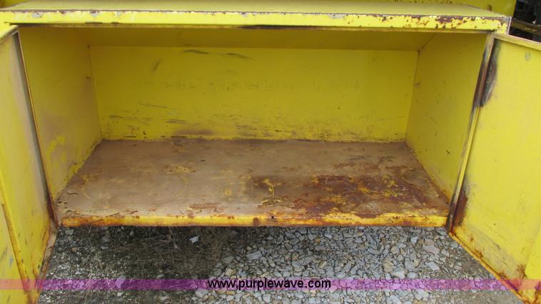 image for item I3113 1998 Freightliner FL70 Business Class fuel truck