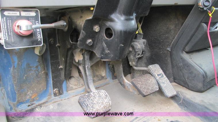 image for item I3113 1998 Freightliner FL70 Business Class fuel truck