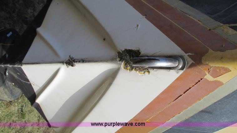 image for item I3115 1979 Bayliner Victoria 2750 boat