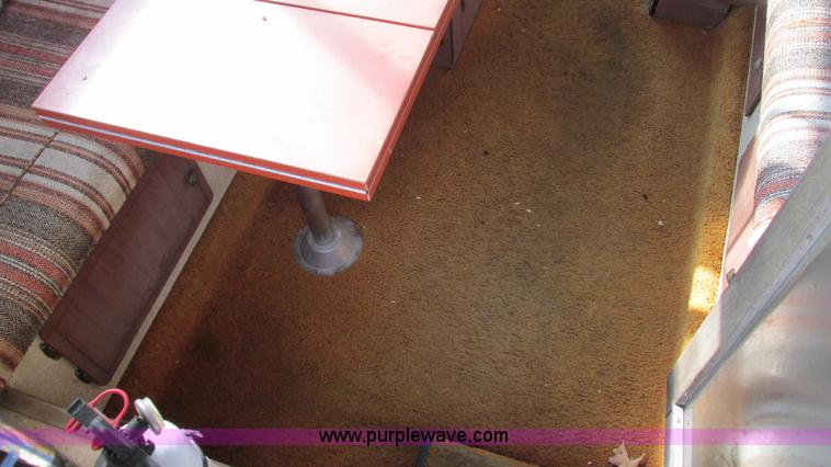 image for item I3115 1979 Bayliner Victoria 2750 boat