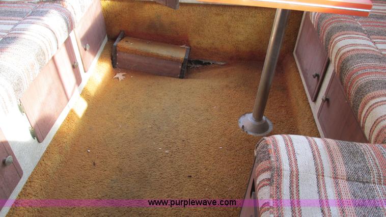 image for item I3115 1979 Bayliner Victoria 2750 boat