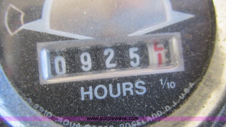 image for item I3115 1979 Bayliner Victoria 2750 boat