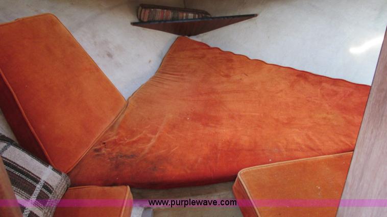 image for item I3115 1979 Bayliner Victoria 2750 boat