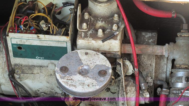 image for item I3115 1979 Bayliner Victoria 2750 boat