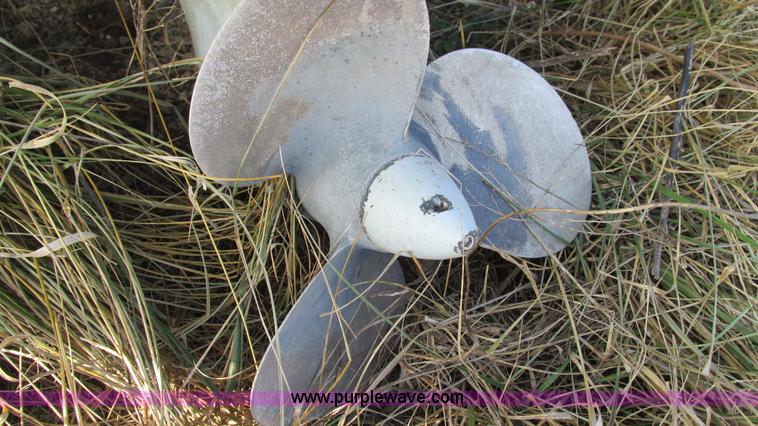 image for item I3115 1979 Bayliner Victoria 2750 boat