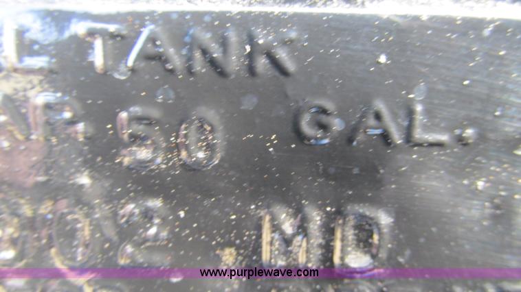 image for item I3116 1990 Ford F700 semi truck