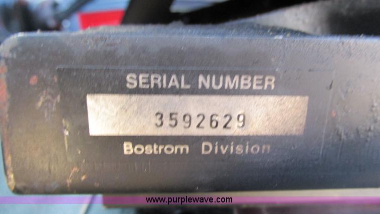 image for item I3116 1990 Ford F700 semi truck