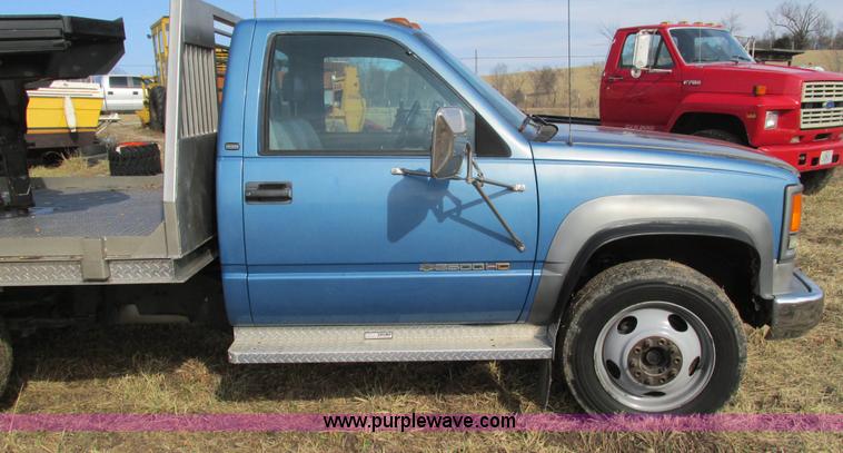 image for item I3117 1997 Chevrolet 3500 flatbed truck