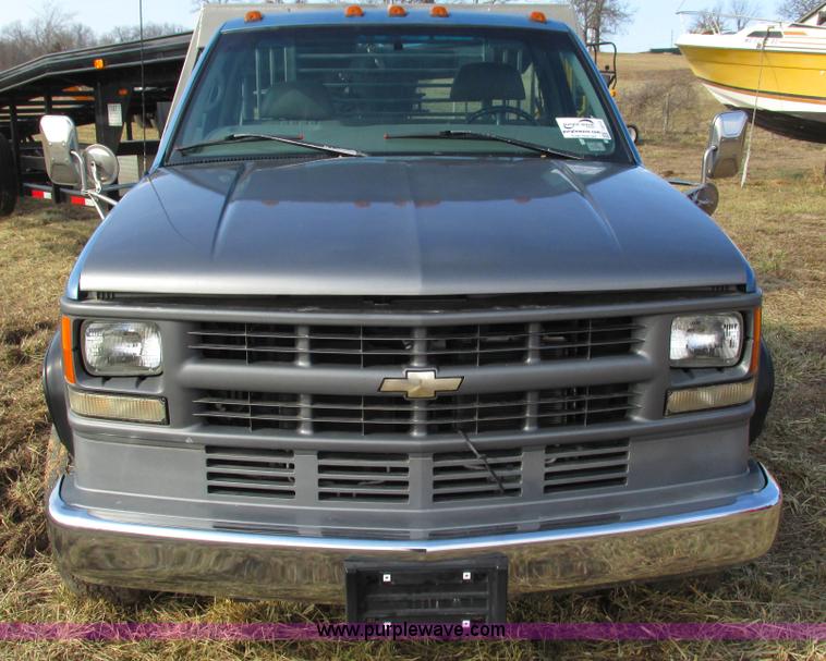 image for item I3117 1997 Chevrolet 3500 flatbed truck