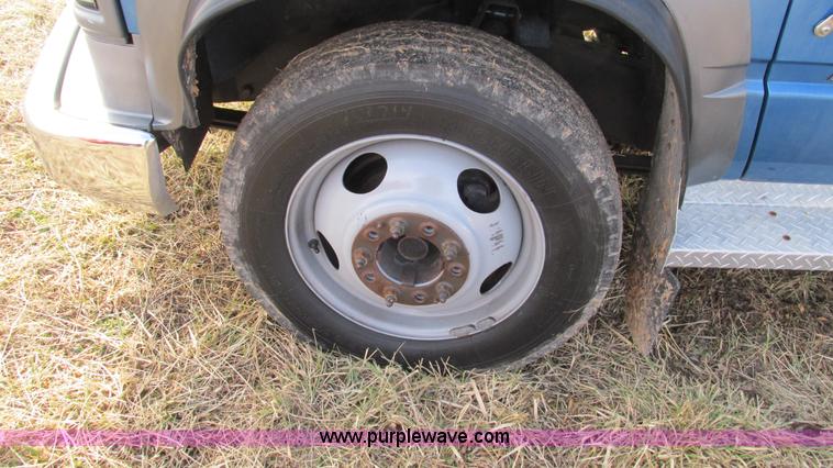 image for item I3117 1997 Chevrolet 3500 flatbed truck