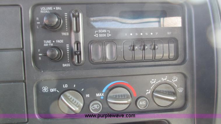 image for item I3117 1997 Chevrolet 3500 flatbed truck