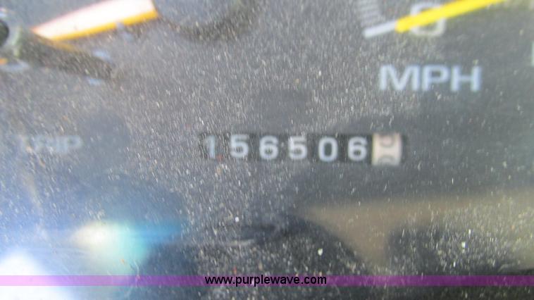 image for item I3117 1997 Chevrolet 3500 flatbed truck