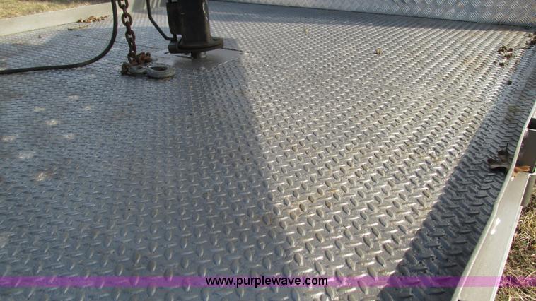 image for item I3117 1997 Chevrolet 3500 flatbed truck