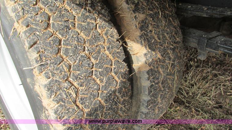 image for item I3117 1997 Chevrolet 3500 flatbed truck