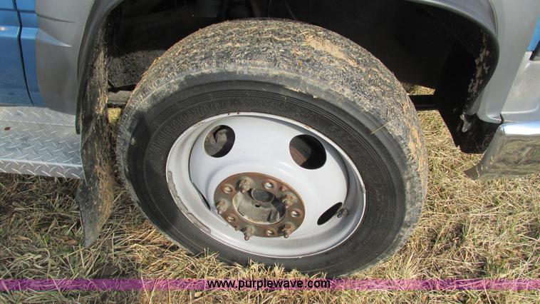 image for item I3117 1997 Chevrolet 3500 flatbed truck