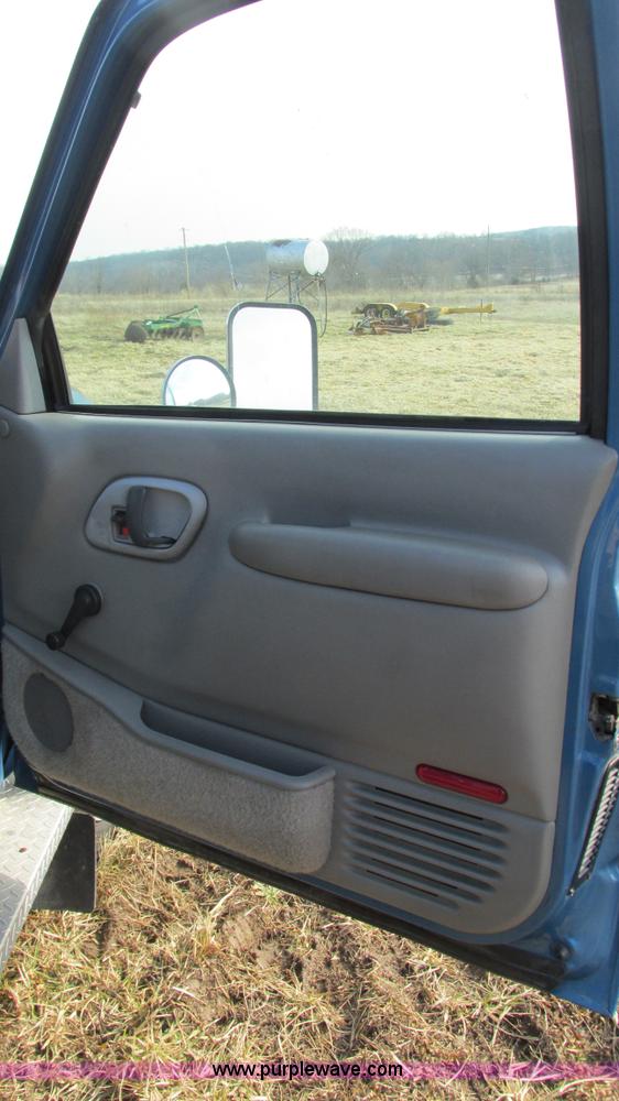 image for item I3117 1997 Chevrolet 3500 flatbed truck