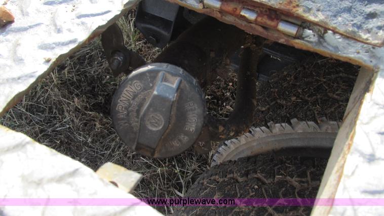 image for item I3117 1997 Chevrolet 3500 flatbed truck