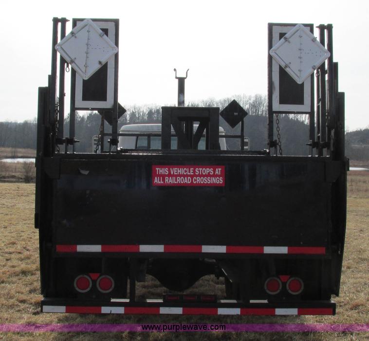 image for item I3119 1986 International 1954 flatbed truck