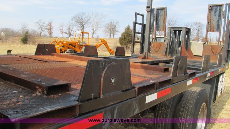 image for item I3119 1986 International 1954 flatbed truck