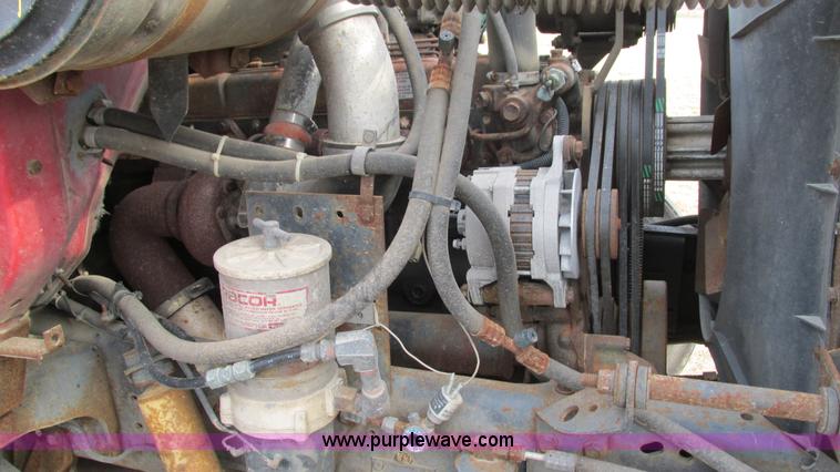 image for item I3119 1986 International 1954 flatbed truck