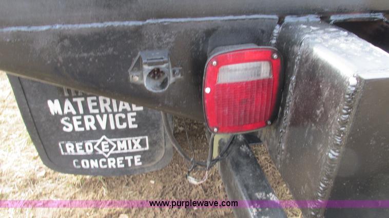 image for item I3120 1987 Mack DM686S flatbed truck