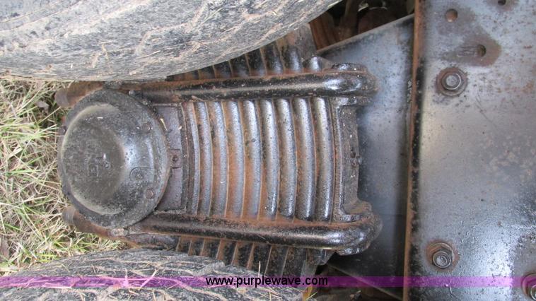 image for item I3120 1987 Mack DM686S flatbed truck