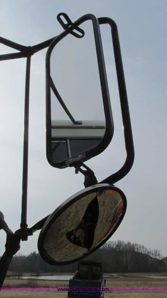 image for item I3120 1987 Mack DM686S flatbed truck