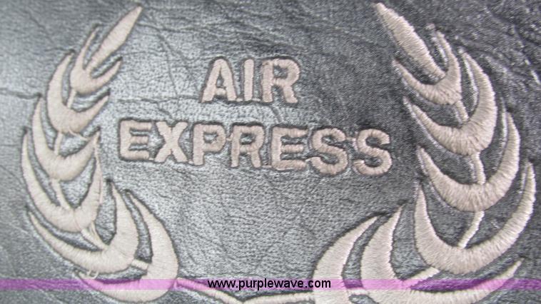 image for item I3120 1987 Mack DM686S flatbed truck