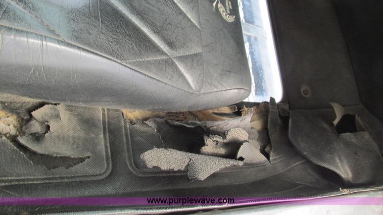 image for item I3120 1987 Mack DM686S flatbed truck