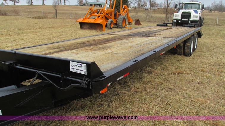 image for item I3122 1985 Blair trailer