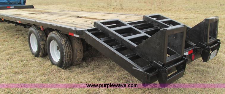 image for item I3122 1985 Blair trailer