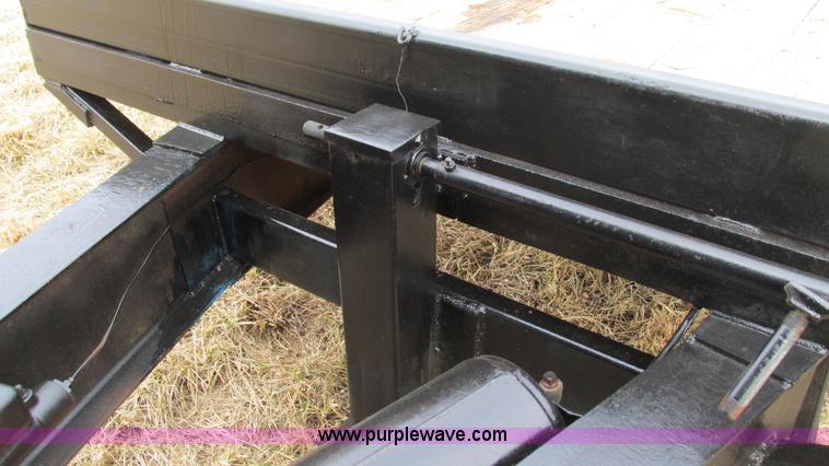 image for item I3122 1985 Blair trailer