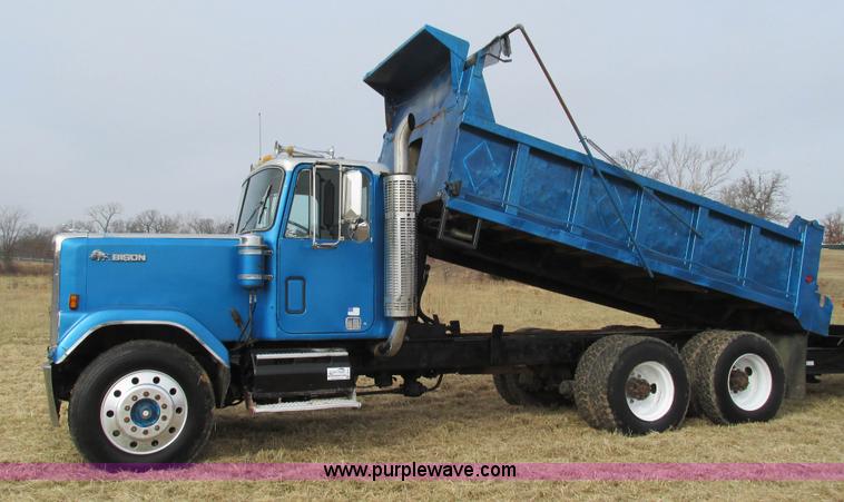 image for item I3123 1979 Chevrolet Bison dump truck