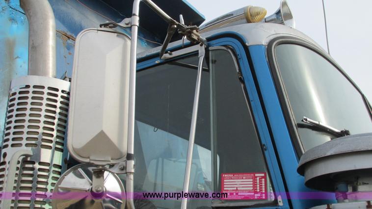 image for item I3123 1979 Chevrolet Bison dump truck