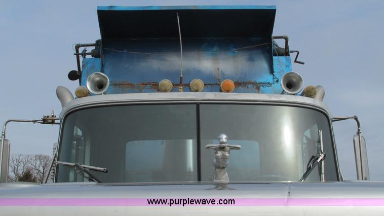 image for item I3123 1979 Chevrolet Bison dump truck