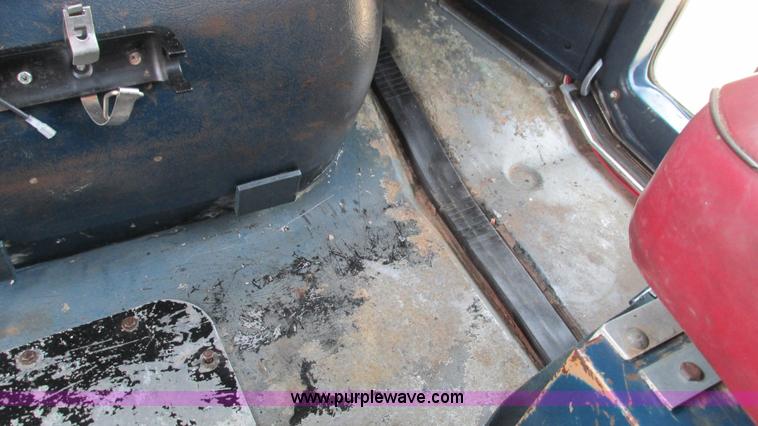 image for item I3123 1979 Chevrolet Bison dump truck